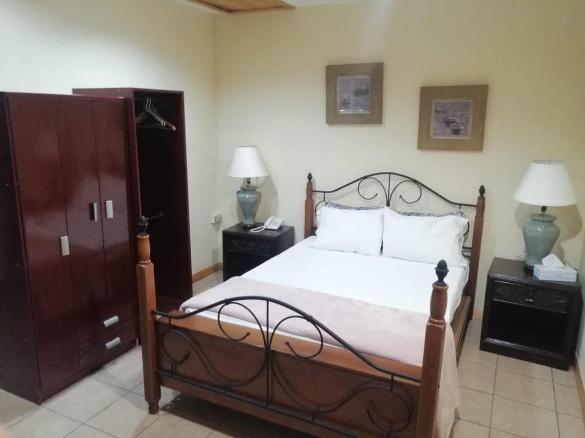 Apartotel Don Francisco San José Esterno foto