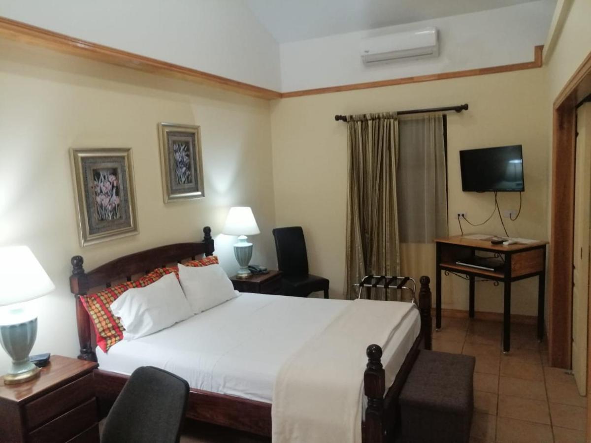 Apartotel Don Francisco San José Esterno foto