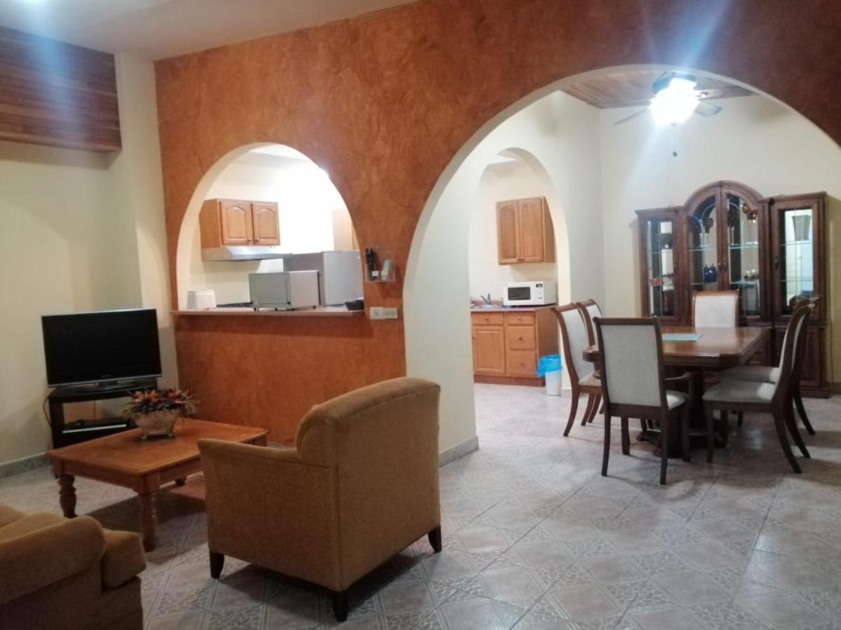 Apartotel Don Francisco San José Esterno foto